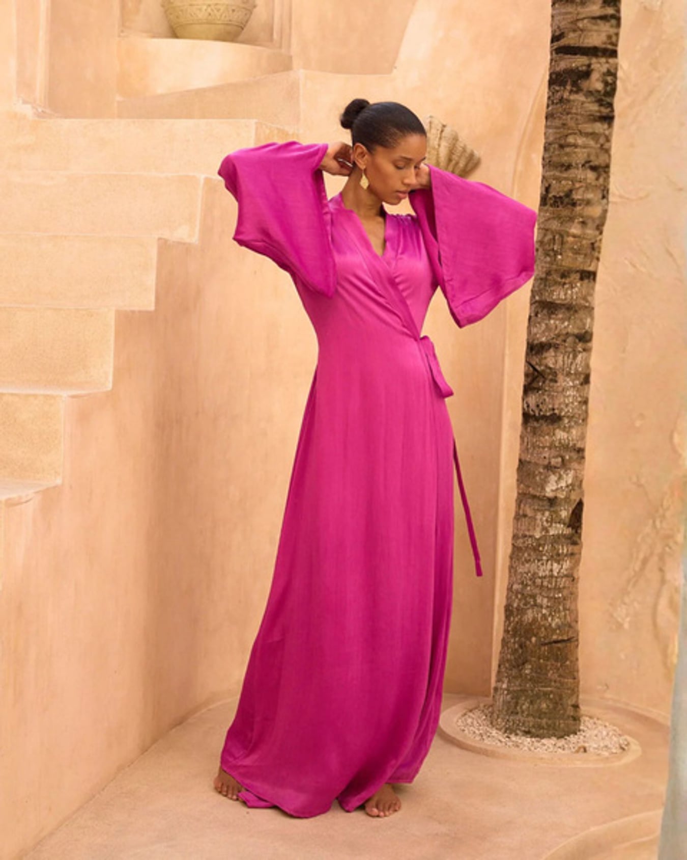 432_ecovero-satin-amara-dress-fuchsia-silence-01-1350x0