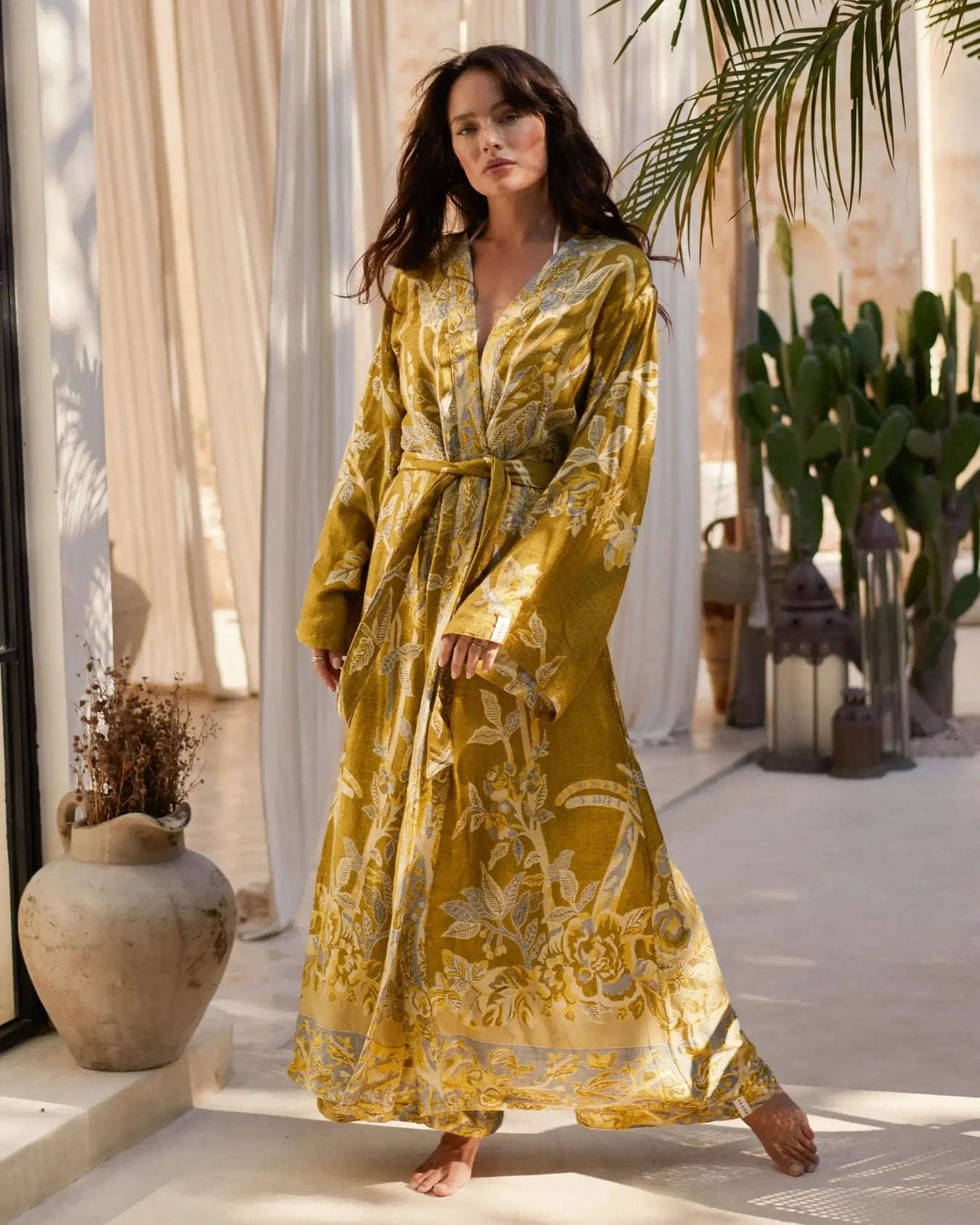 444_583eb8dec6_golden_lotus_-_maxi_kaftan_5-1350x0